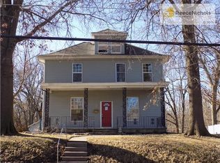 416 N College St, Richmond, MO 64085