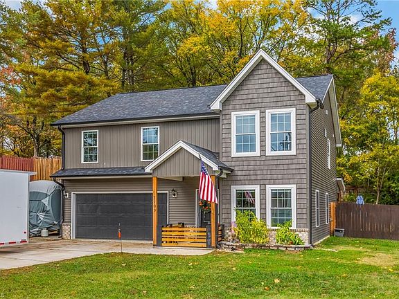 2nd image of 2709 Farmbrook Rd