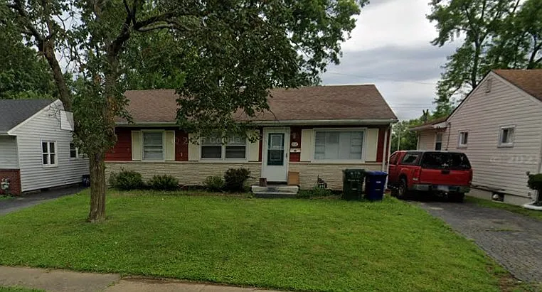 898 Weldon Ave — Photo 2