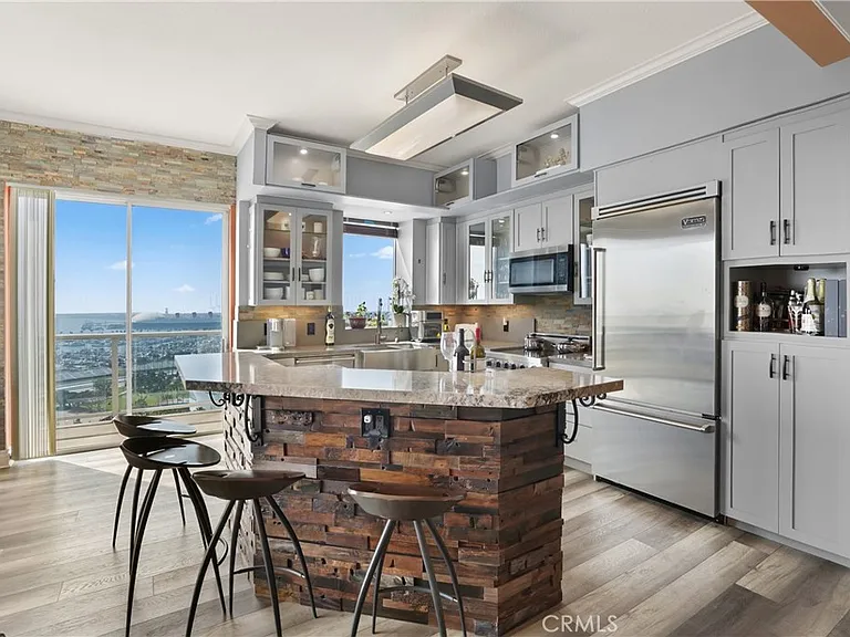 488 E Ocean #P2 — Photo 14