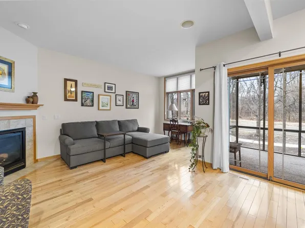 42 Wood Brook Way, Fitchburg, WI 53711