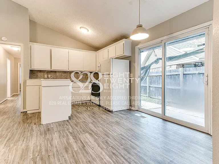 4304-4306 Harvard Rd — Photo 12