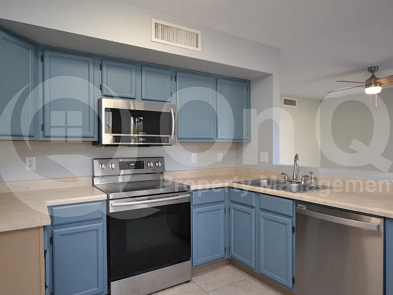 3806 W Cielo Grande — Photo 2