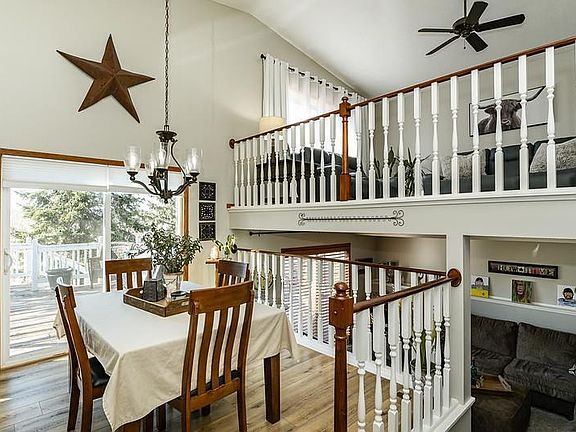 4th image of 3864 Chesapeake Ln NW