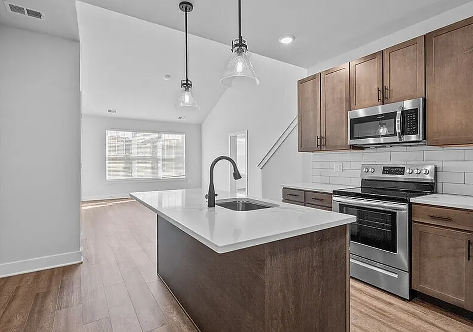 HH Bath View Apartments