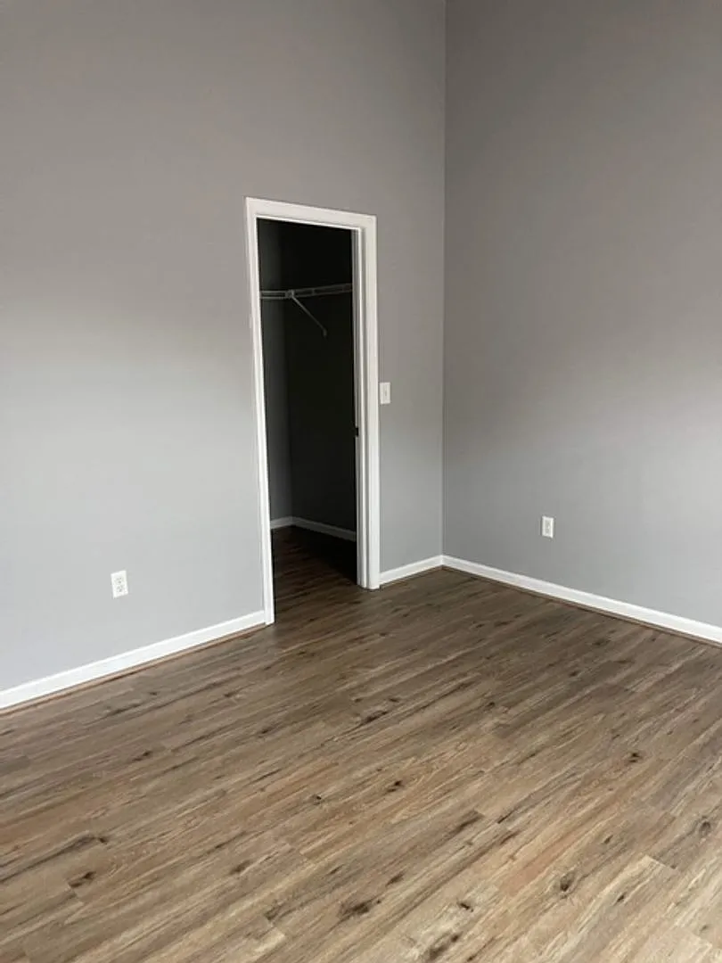 Make This Beautiful 2 Bed, 2 Full Bath Your New Home 104-A Cottage Circle, Elizabethtown — Photo 3