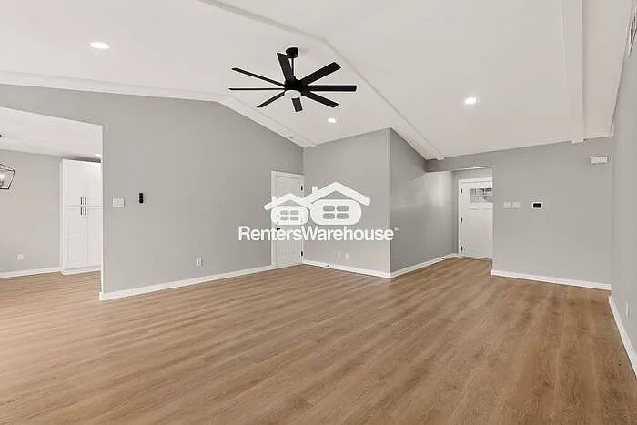 507 S Spring Creek Dr — Photo 19