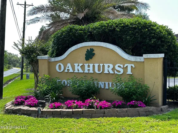 3310 Washington Ave APT 1220, Pascagoula, MS 39581