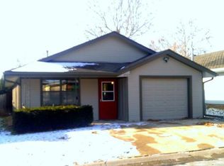 2717 NW 3rd Ter, Blue Springs, MO 64014