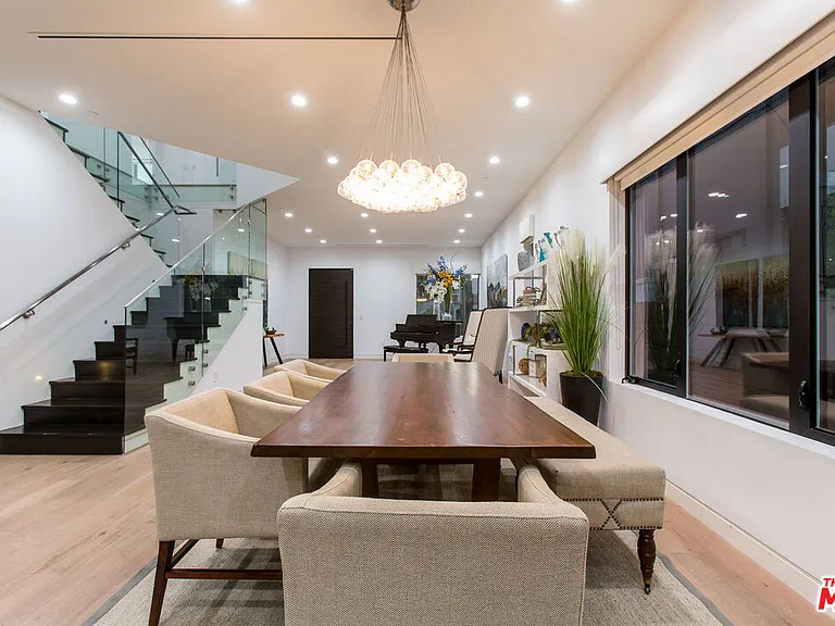 736 N Curson Ave — Photo 12
