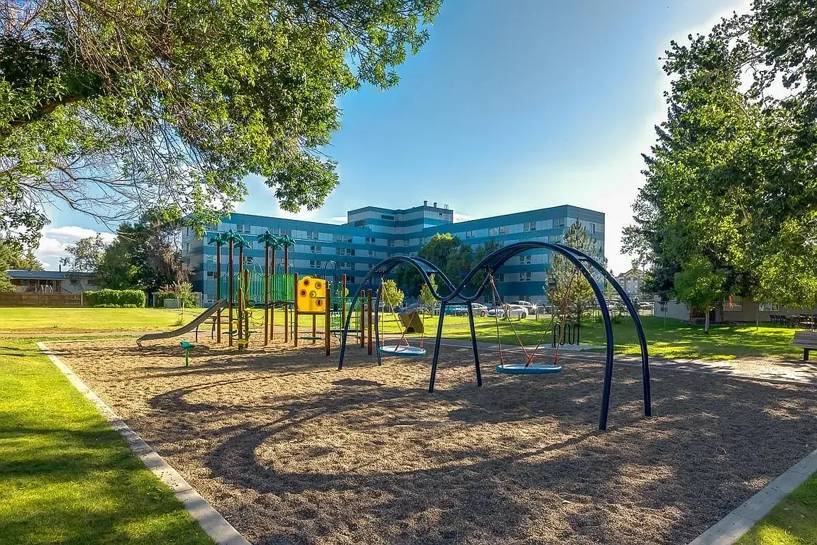 Palm Road Apartments — Photo 4