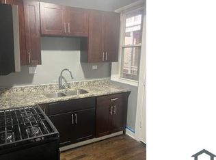 2336 E 70th St APT 2, Chicago, IL 60649