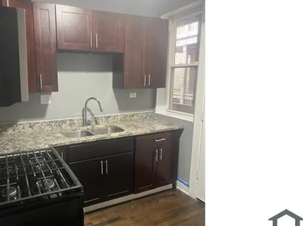 2336 E 70th St APT 2, Chicago, IL 60649