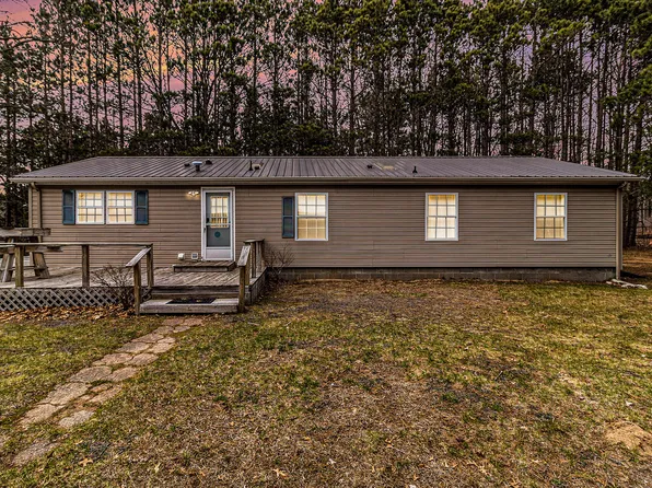 1884 N White Birch Dr, Mears, MI 49436