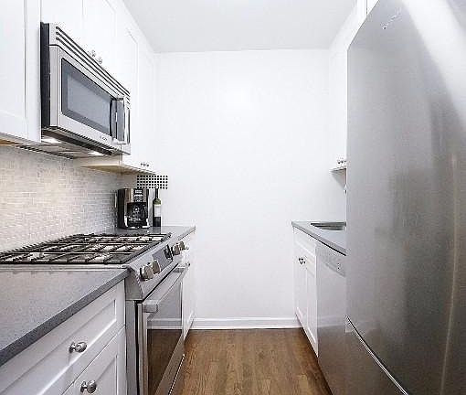 4th image of 301 E 64th St APT 5J