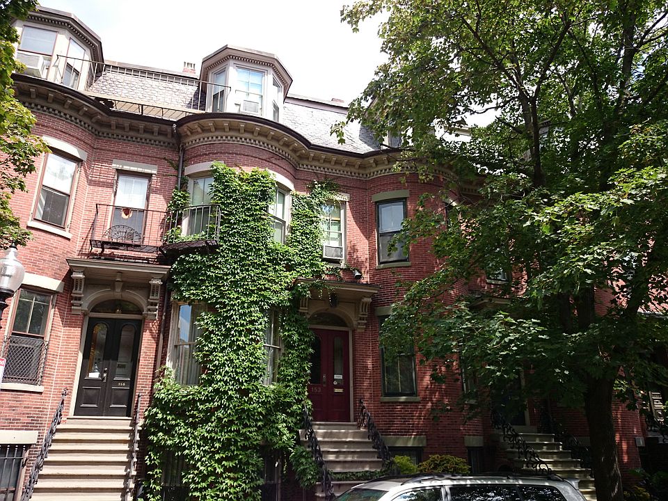 2nd image of 153 W Newton St