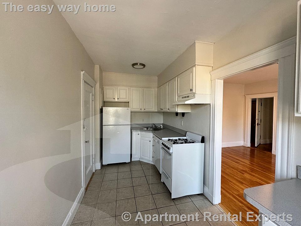 1st image of 30 Langdon St APT 5