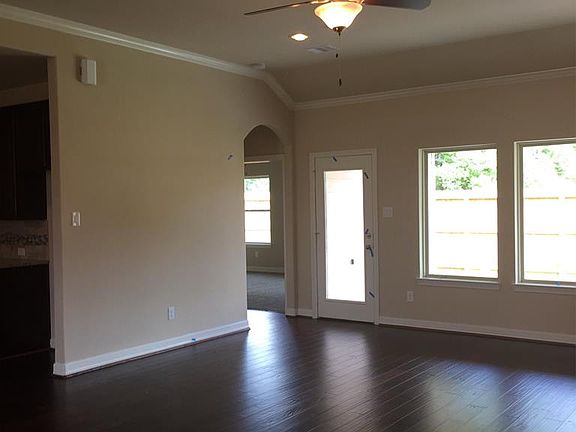 4th image of 4902 Stingray St