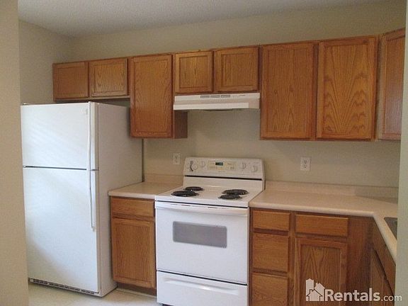 2nd image of 7567 Petrea Ln