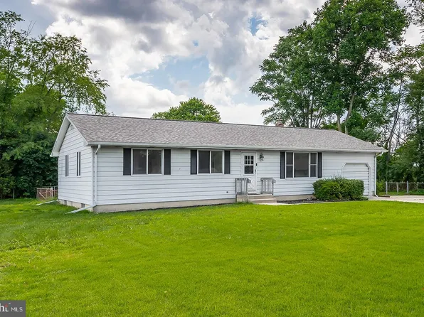 4 Maybrook Ave, Swedesboro, NJ 08085