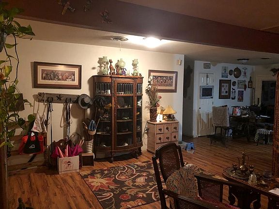 3rd image of 1410 Grand Ave