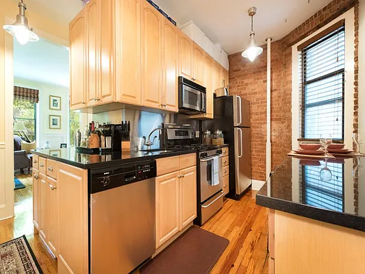 Sold by Sotheby's International Realty | media 4