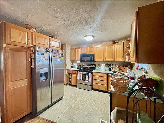 5th image of 306 Meadow Dr