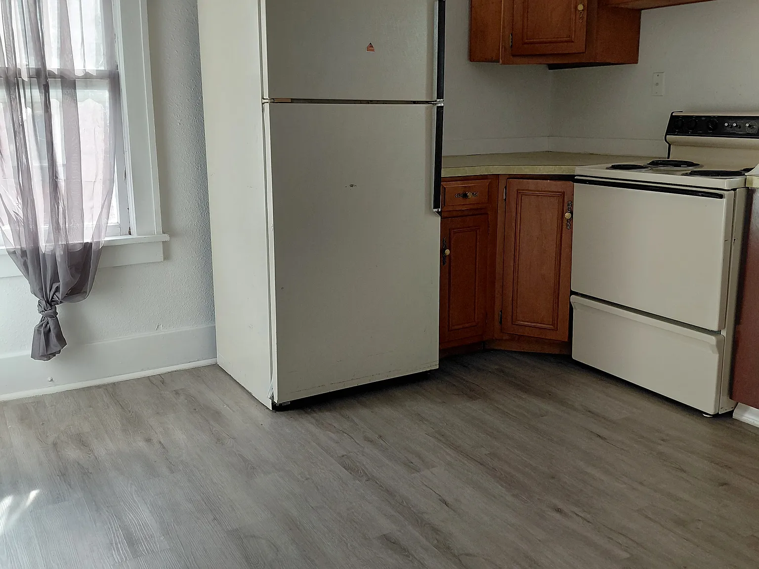 2 bed, 900 sqft, $1,090 — Photo 2