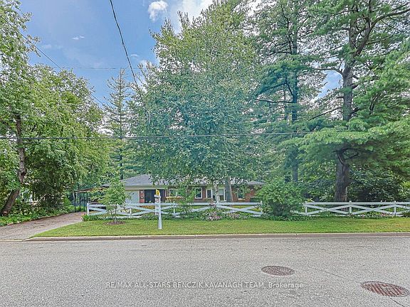 2nd image of 65 Gladys Rd
