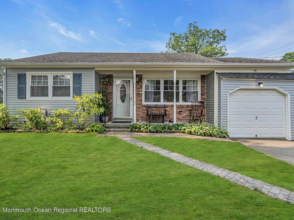1st image of 122 Anthony Avenue