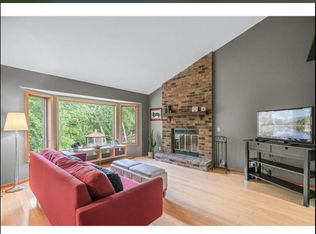 3944 Denmark Ave, Eagan, MN 55123