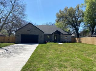 1011 Division St, Greenville, TX 75401