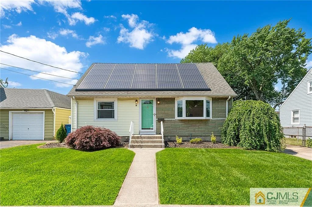 98 Corey St photo 1