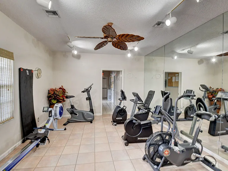 7558 Ironbridge Cir — Photo 161