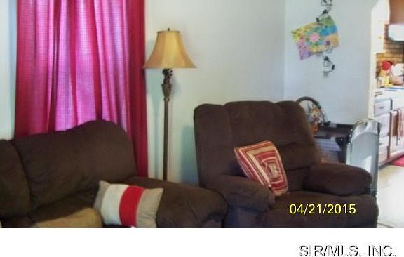 4th image of 1019 McCambridge Ave