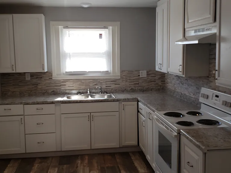 257 Benfield Ave — Photo 12