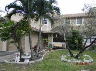 252 Lakeside Cir, Fort Lauderdale, FL 33326