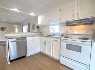 2064 Lady Lake Ln, Lutz, FL 33558