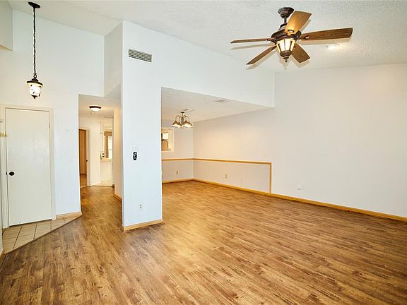 4th image of 2514 W Pebble Beach Dr