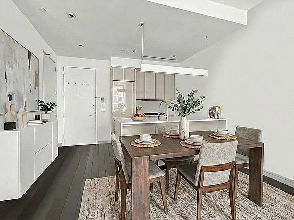 5th image of 300 E 23rd St APT 5B