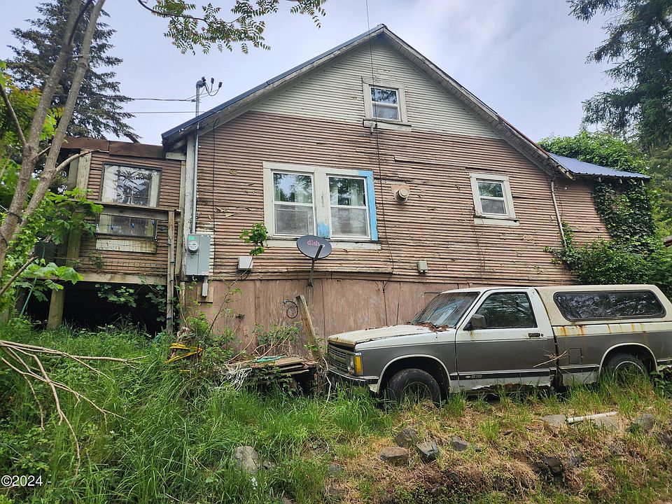 2nd image of 1668 N Nye St