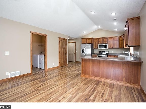 3rd image of 1886 Greenwood Valley Dr