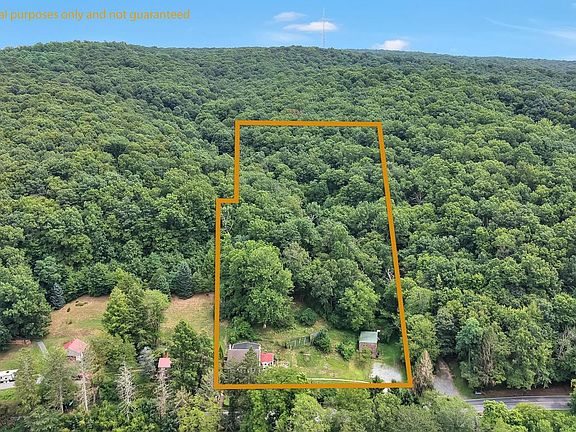 3rd image of 868 Wyomissing Rd