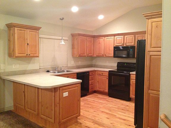 4th image of 576 Eaglewood Dr