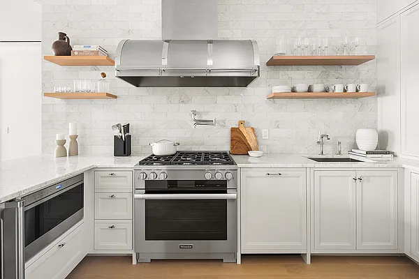 Sold by Compass | media 3