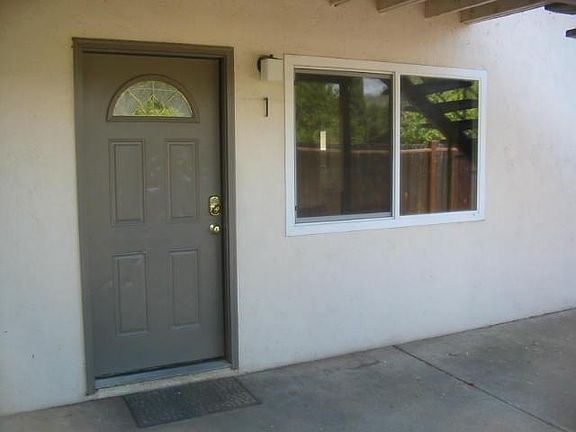4th image of 2435 Hendricks Dr #1