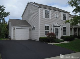 803 Crossland Dr, Grayslake, IL 60030