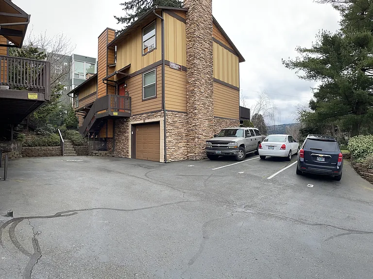 6912 N Richmond Ave — Photo 11