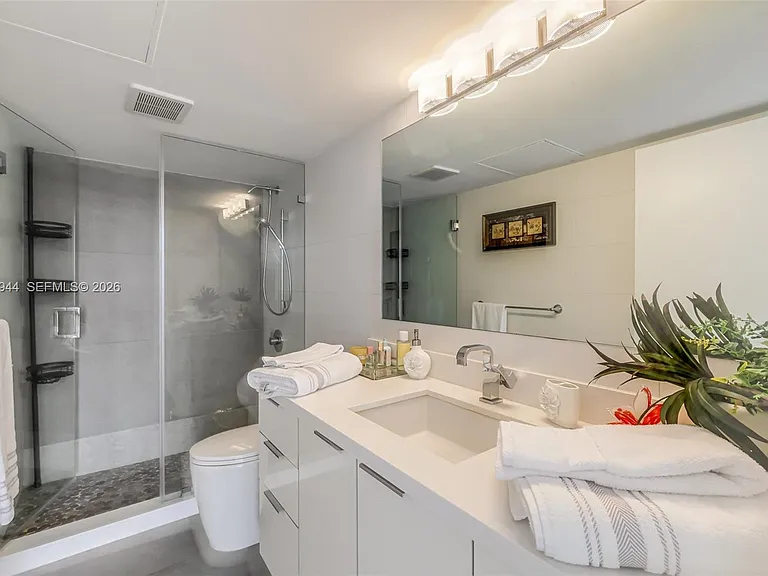 10275 Collins Ave #722 — Photo 10