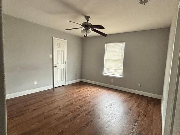 4th image of 2930 Saulsbury Dr #A